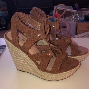 MOSSIMO brown wedges